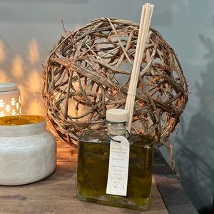 NWT Anthropologie Rosy Rings Astral Vanilla Botanical Diffuser Fragrance Oil